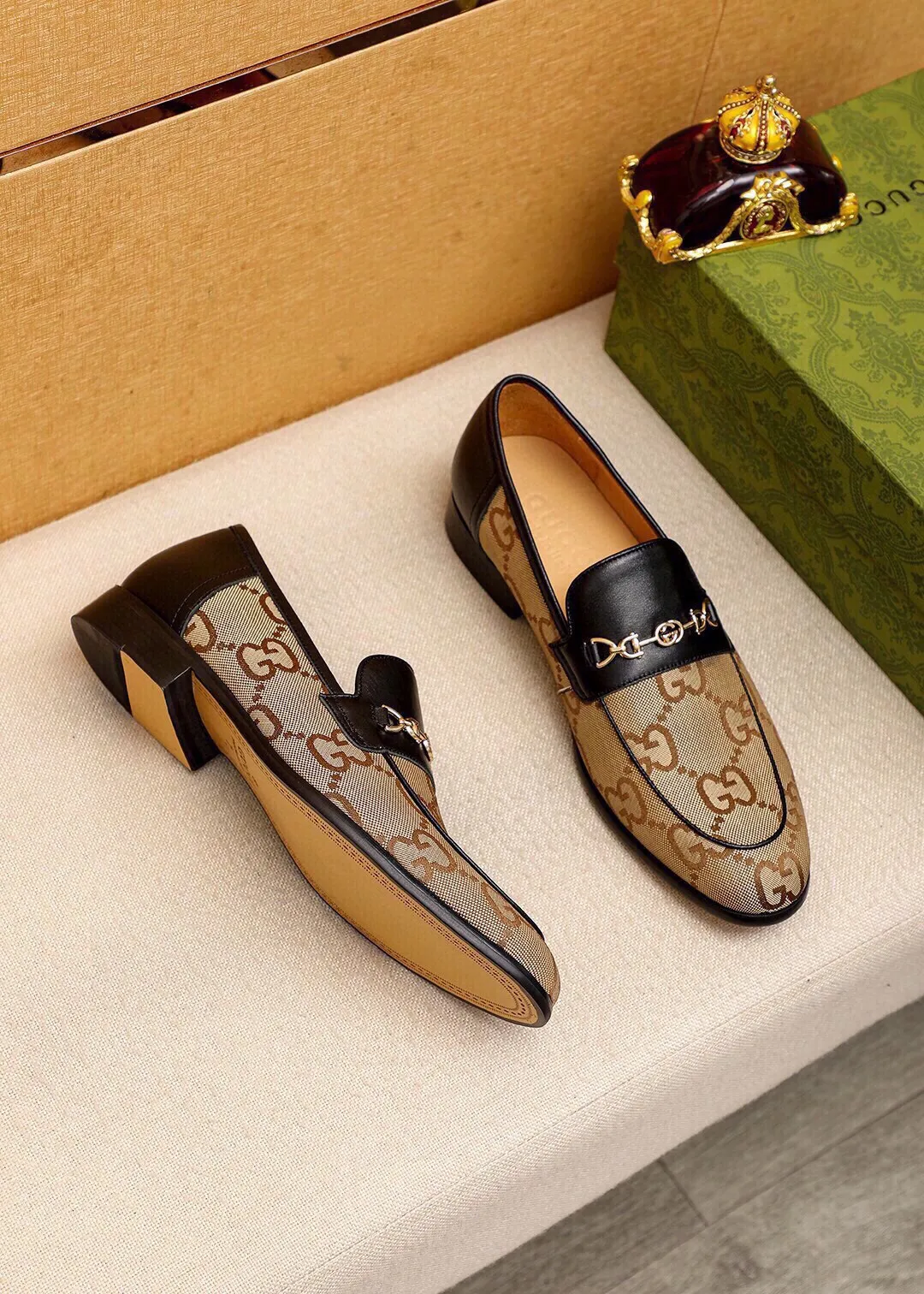 Men's shoes 💰540 💐 GUCCI official website dress shoes 🌀 Italian 🇮🇹 imported denim upper ➕ top imported water-dyed cow 🐂 leather lining 💋 fine handmade original outsole, the real thing looks better when photographed in person Standard size 38-44 (45🉑️customized)